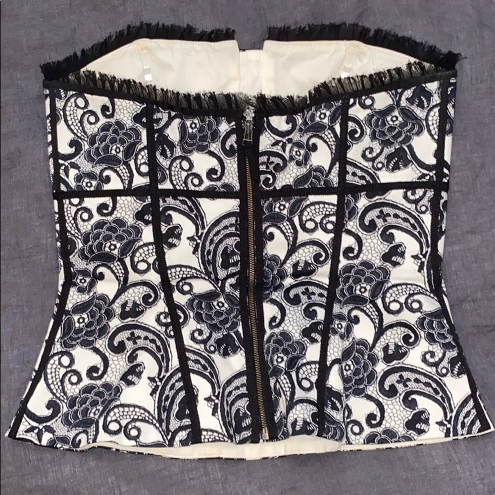 Bustier! - image 2